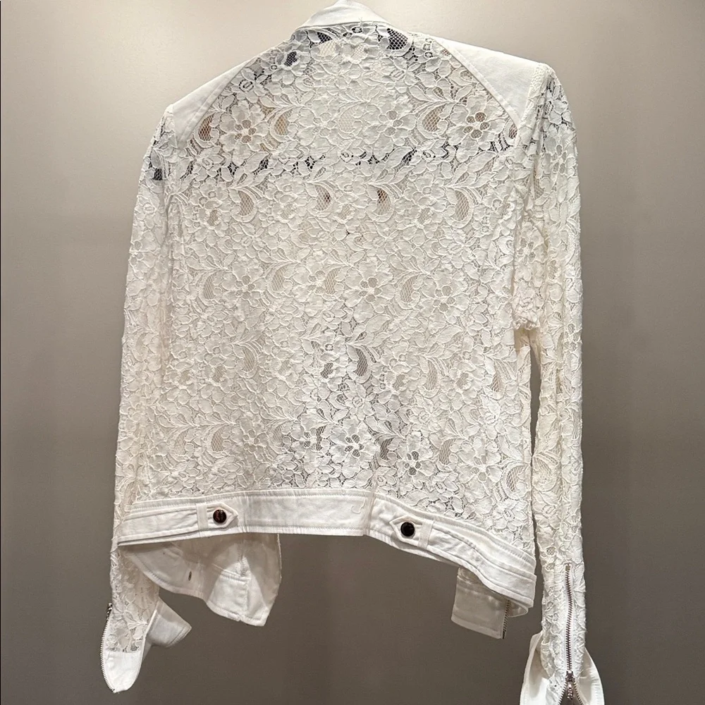 Elegant White Lace Women's Jacket - Picture 2 of 2